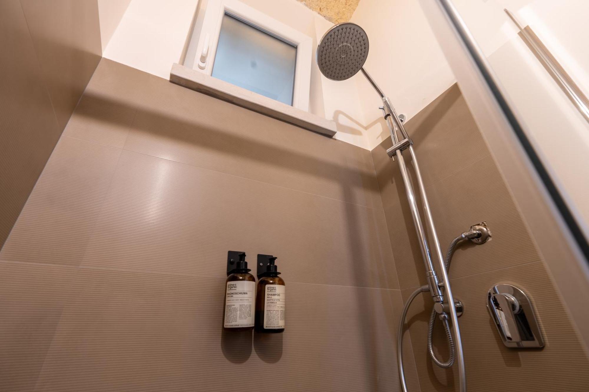 B&B Palazzo Vittoria 比谢列 外观 照片